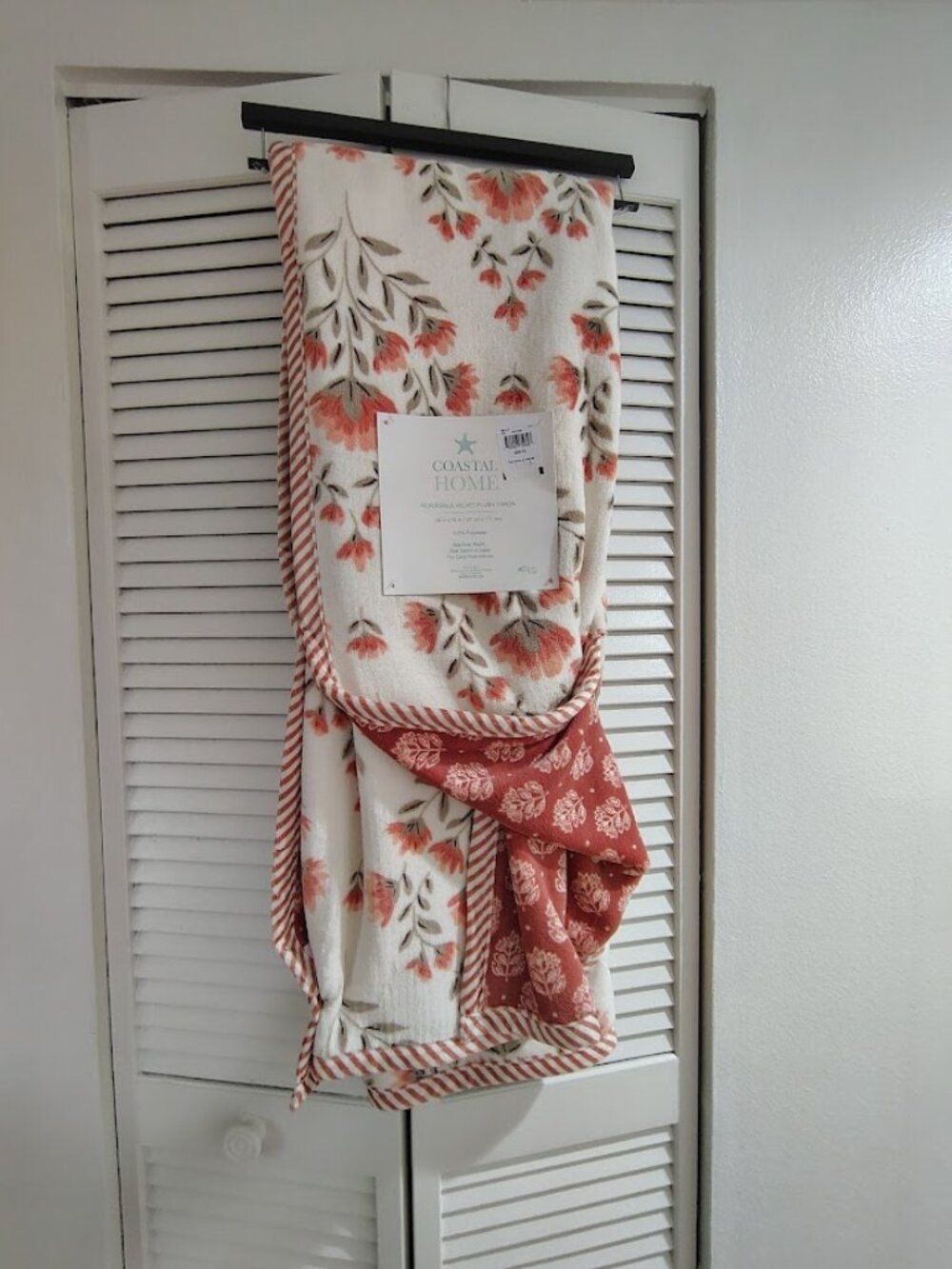 Gorgeous Coastal Home Reversible Plush Luxe Throw Blanket Fall Color